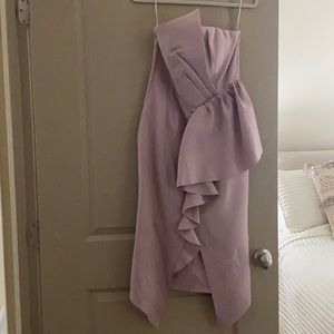 Beautiful formal dress - perfect for a wedding!